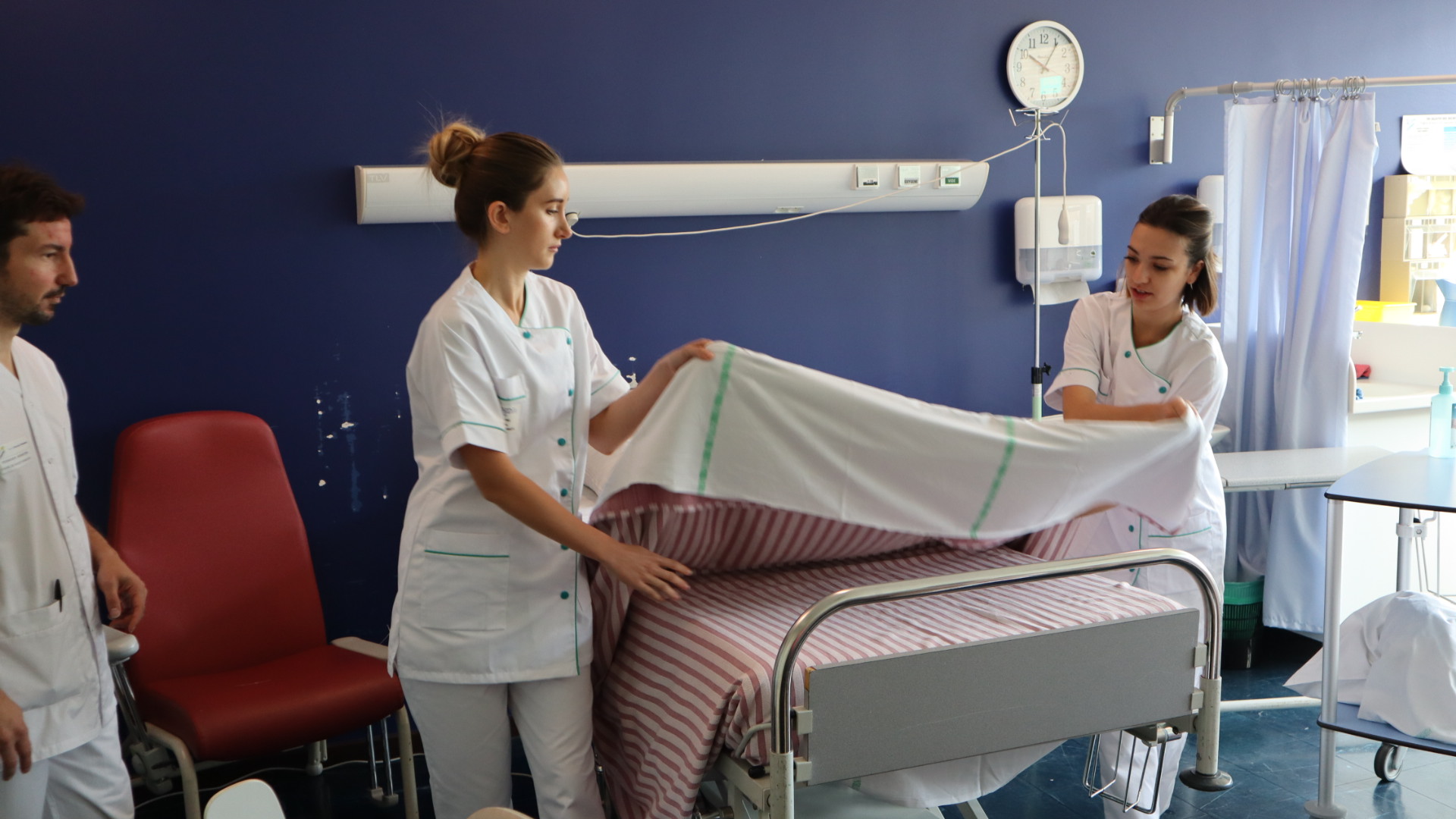 Validation des acquis et de l'expérience (VAE) Aide-soignante - Institut de Formation en Santé ...